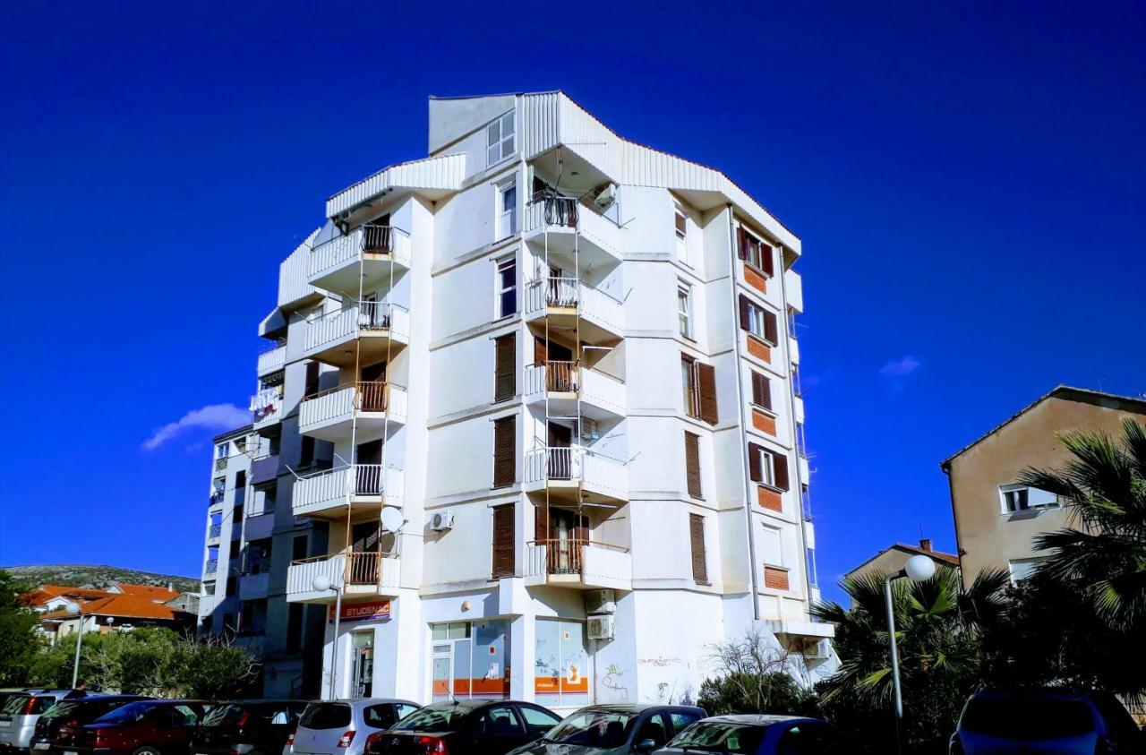 Apartman Buble Trogir Buitenkant foto