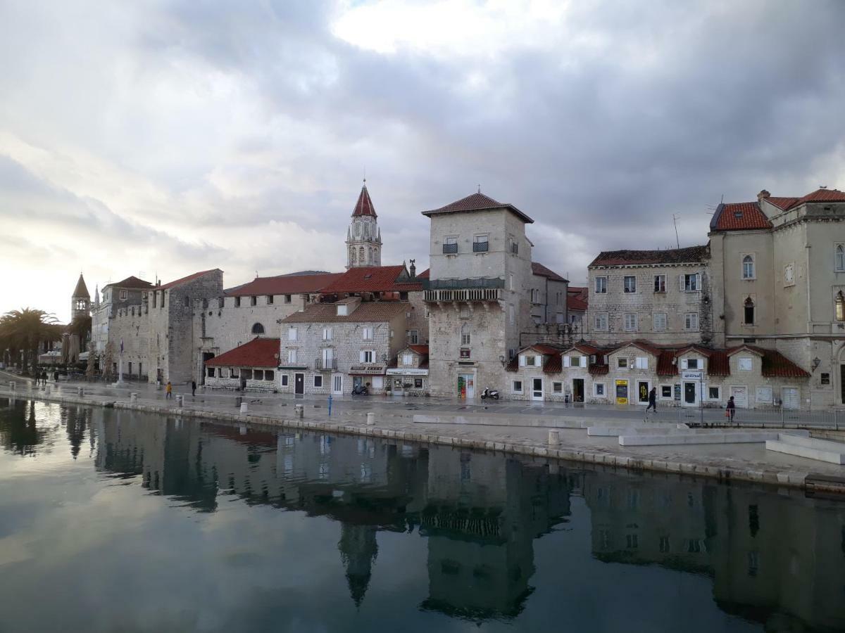 Apartman Buble Trogir Buitenkant foto